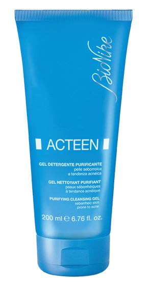 AKNET GEL DETERGENTE PURIFICANTE 200 ML - Farmastop