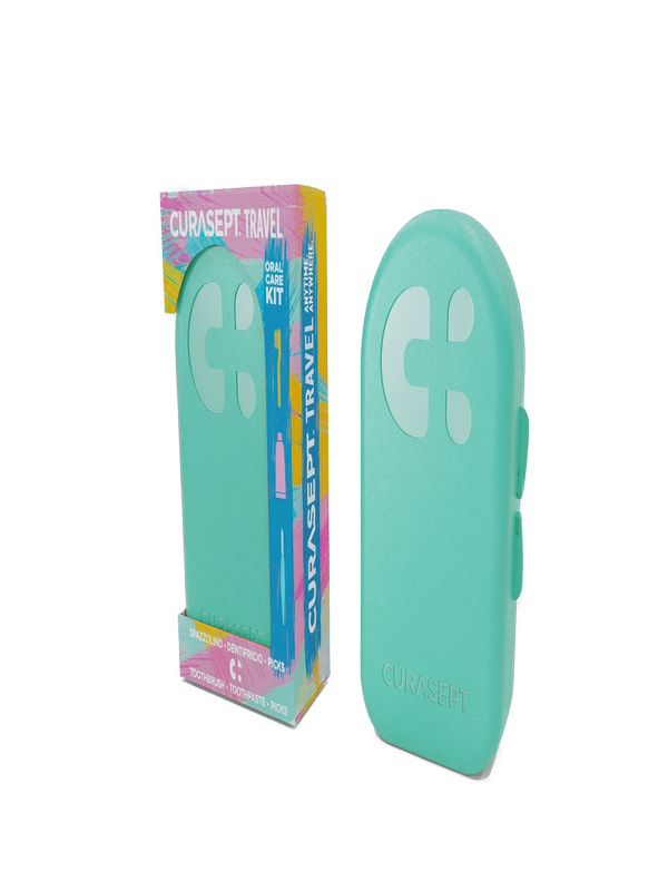CURASEPT TRAVEL VERDE 1 SPAZZOLINO + 1 DENTIFRICIO 20 ML + 3 PICKS - Farmastop