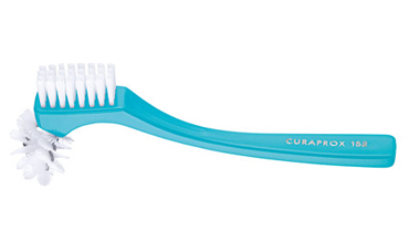 CURAPROX BDC SPAZZOLINO BREVETTATO PER DENTIERE 1 PEZZO COLORE AZZURRO - Farmastop