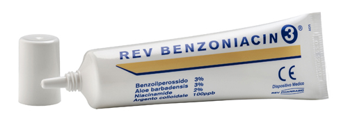 REV BENZONIACIN 3 CREMA 30 ML - Farmastop