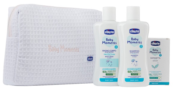 CHICCO BABY MOMENTS BEAUTY BAG W ZIP ROSA BAGNOSCHIUMA PELLI DELICATE 200 ML + SHAMPOO PELLI DELICATE 200 ML + SAPONE SOLIDO PELLI DELICATE 100 G - Farmastop
